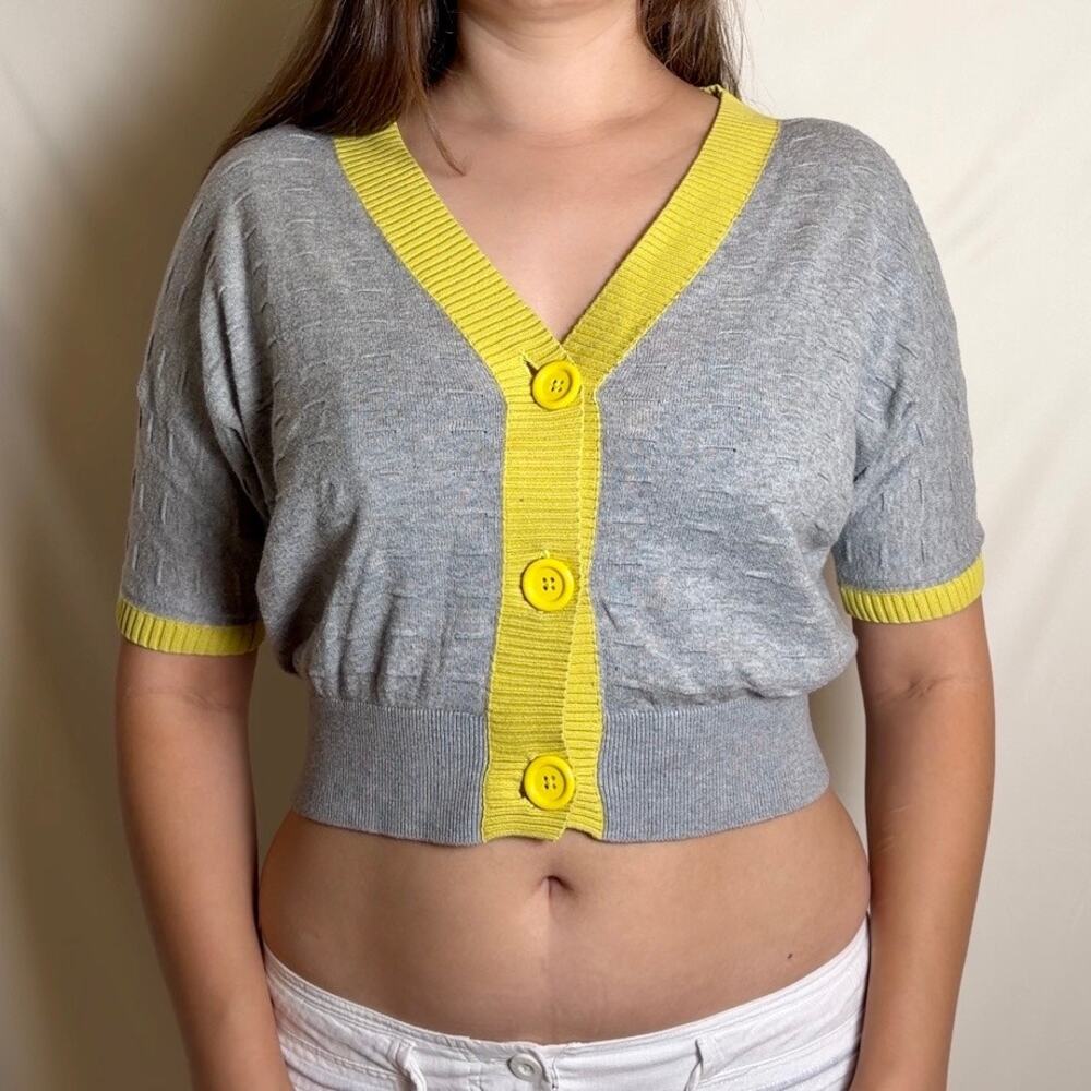 Cropped 00's Style Short Sleeve Gray and Yellow Cardigan